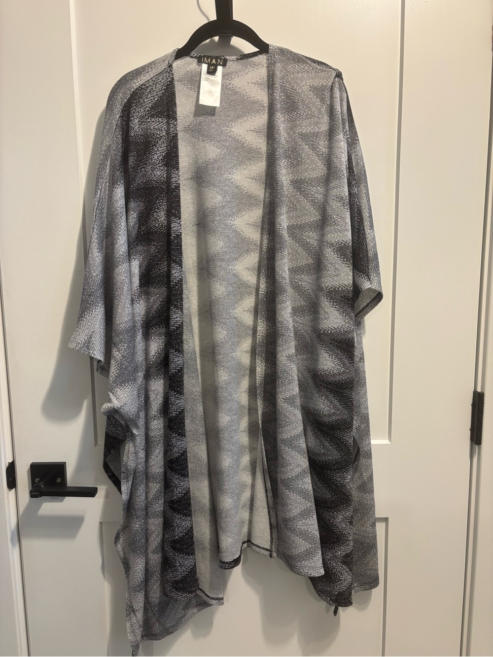 IMAN Black & Gray Geometric Knit Shawl Wrap